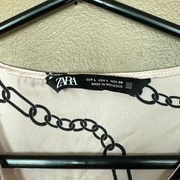 Zara Cream Graphic Long Sleeve Blouse - Picture 2 of 6